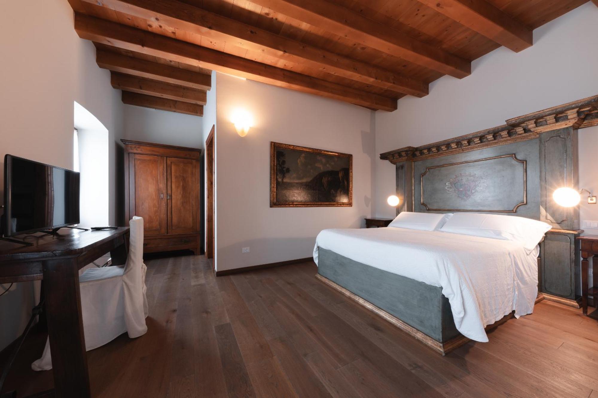 Corte Castello Guest house